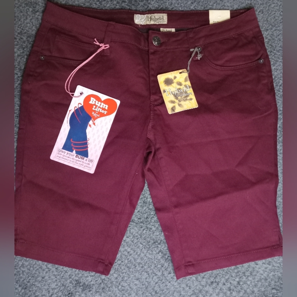 Hybrid & Company Women's shorts, 13